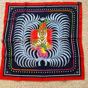 Hermes scarf silk 70.